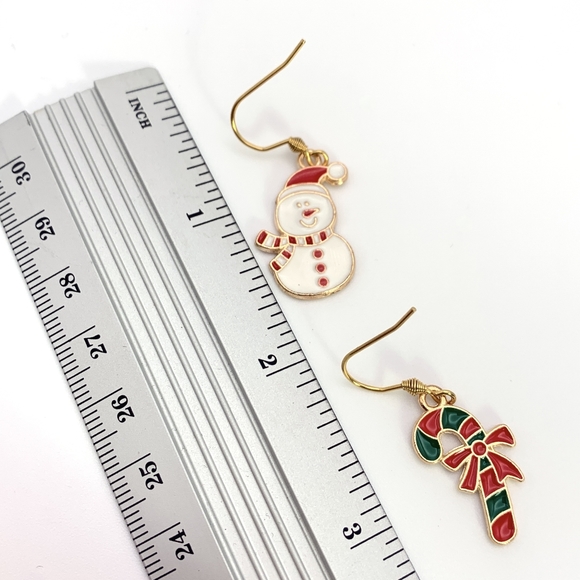 Mismatched Christmas Hook Earrings - Picture 3 of 4